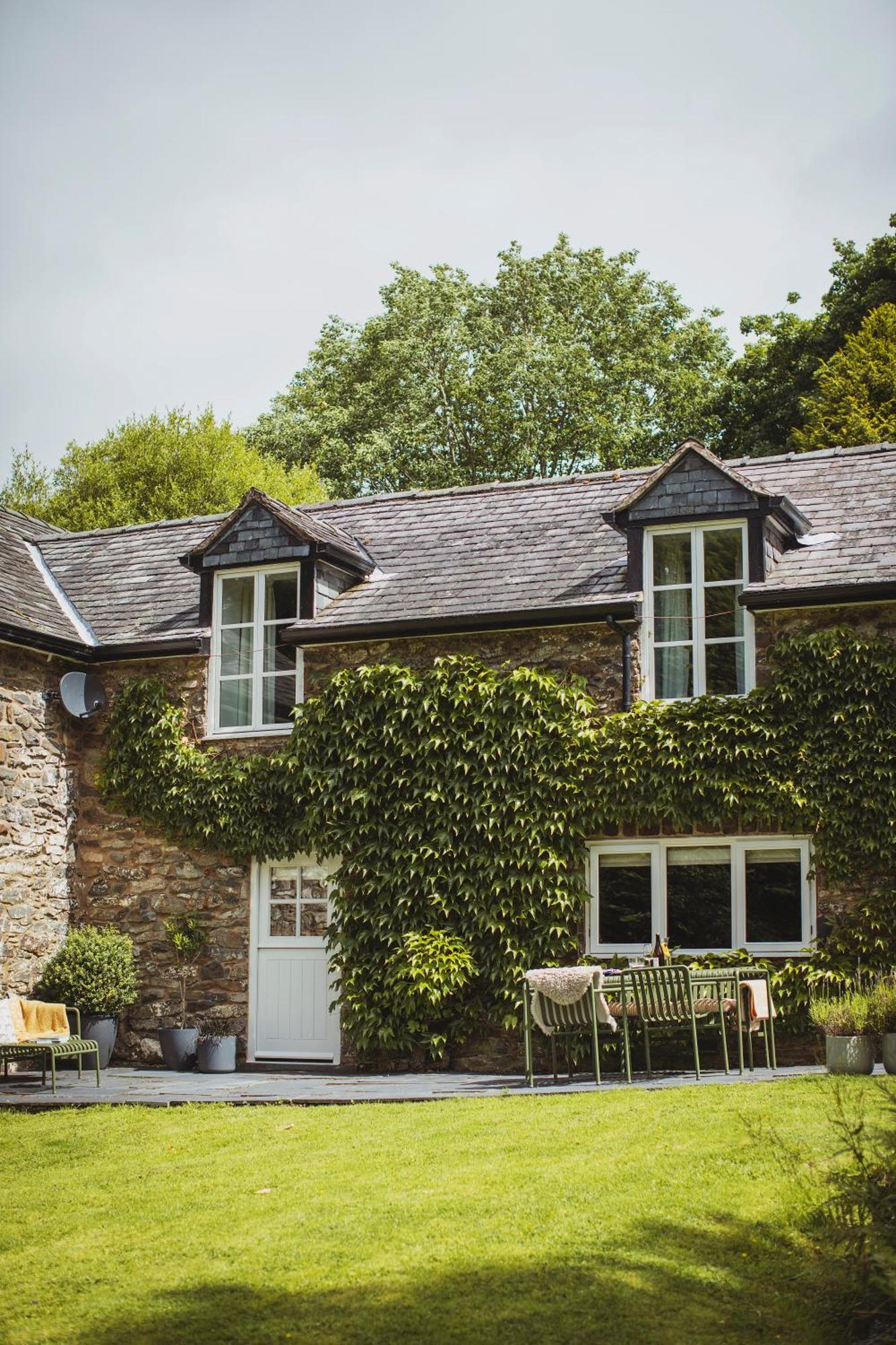River Cottage, A Luxurious And Cosy Riverside Cottage For Two ويلشبول المظهر الخارجي الصورة